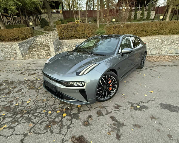 Серый Zeekr 001, объемом двигателя 0 л и пробегом 1 тыс. км за 49999 $, фото 32 на Automoto.ua