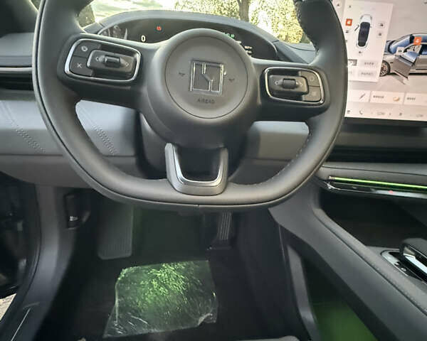 Серый Zeekr 001, объемом двигателя 0 л и пробегом 1 тыс. км за 49999 $, фото 17 на Automoto.ua