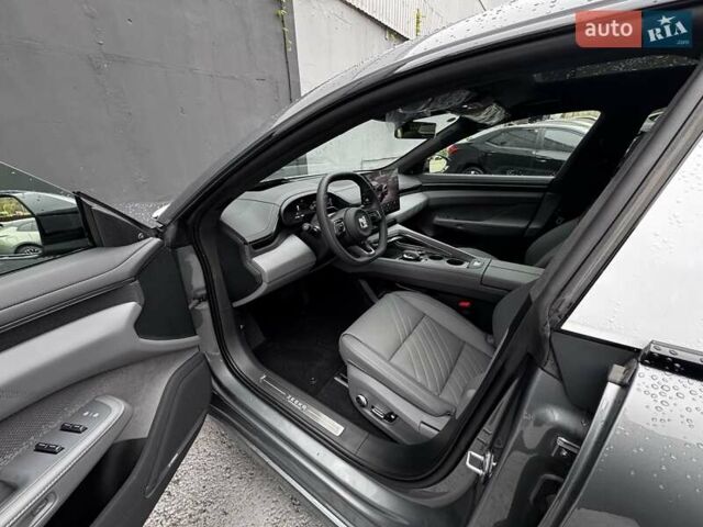 Серый Zeekr 001, объемом двигателя 0 л и пробегом 1 тыс. км за 49990 $, фото 6 на Automoto.ua