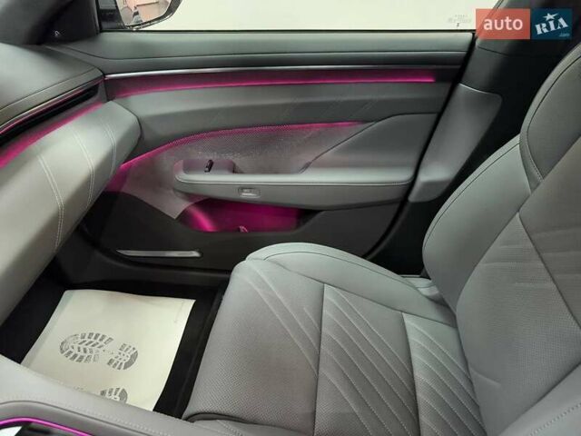 Серый Zeekr 001, объемом двигателя 0 л и пробегом 1 тыс. км за 44499 $, фото 13 на Automoto.ua