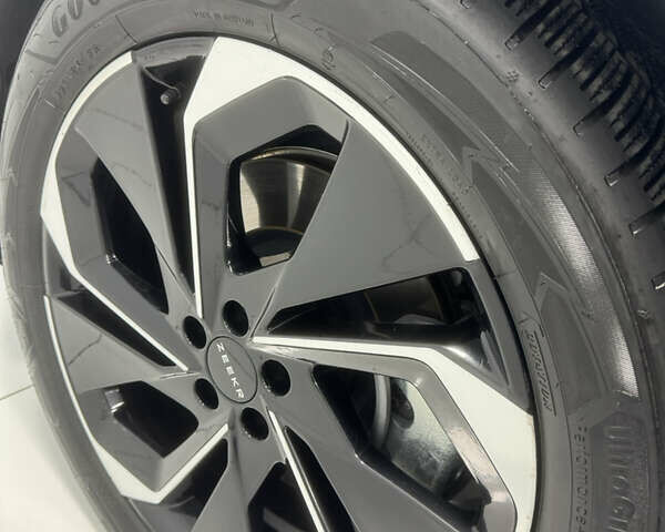 Синій Zeekr 001, об'ємом двигуна 0 л та пробігом 80 тис. км за 35900 $, фото 25 на Automoto.ua