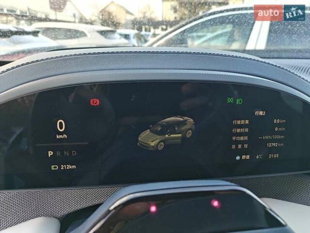 Синій Zeekr 001, об'ємом двигуна 0 л та пробігом 12 тис. км за 38700 $, фото 10 на Automoto.ua