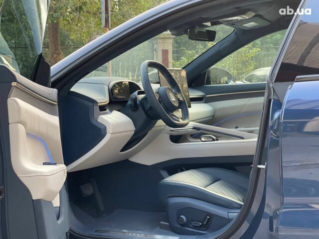Синий Zeekr 001, объемом двигателя 0 л и пробегом 927 тыс. км за 39000 $, фото 4 на Automoto.ua