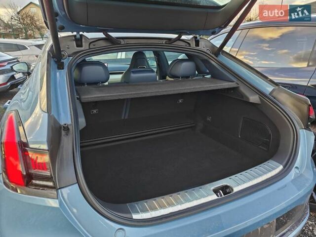 Синій Zeekr 001, об'ємом двигуна 0 л та пробігом 12 тис. км за 38700 $, фото 4 на Automoto.ua