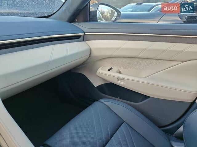 Синій Zeekr 001, об'ємом двигуна 0 л та пробігом 12 тис. км за 38700 $, фото 13 на Automoto.ua