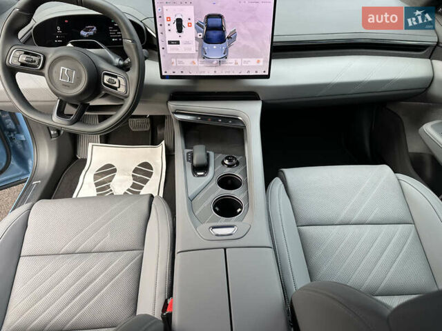 Zeekr 001 2025 в Киеве на Automoto.ua Синий Zeekr 001, объемом двигателя 0 л и пробегом 2 тыс. км за 53999 $, фото 16 на Automoto.ua
