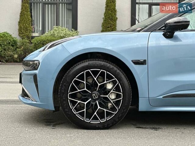 Zeekr 001 2025 в Киеве на Automoto.ua Синий Zeekr 001, объемом двигателя 0 л и пробегом 12 тыс. км за 45450 $, фото 3 на Automoto.ua