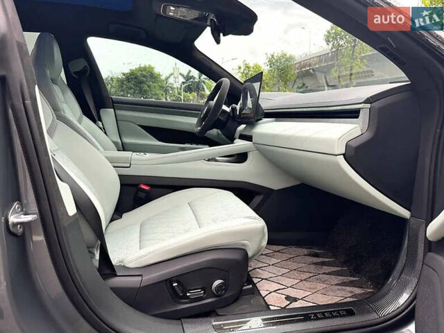 Зеленый Zeekr 001, объемом двигателя 0 л и пробегом 1 тыс. км за 49200 $, фото 6 на Automoto.ua