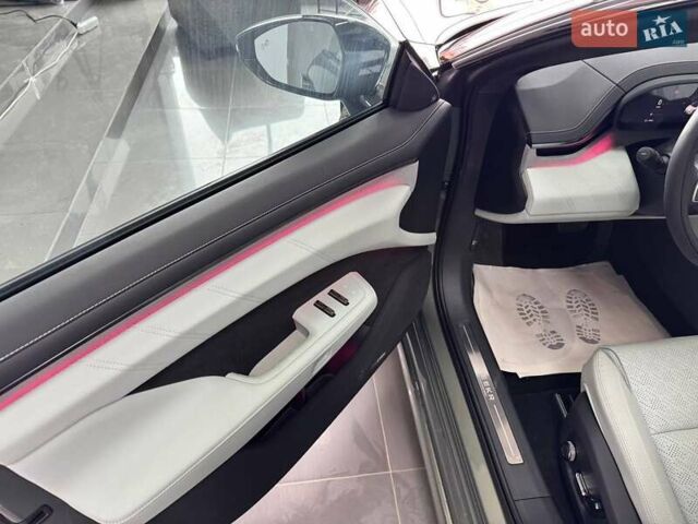 Зеленый Zeekr 001, объемом двигателя 0 л и пробегом 1 тыс. км за 40599 $, фото 8 на Automoto.ua