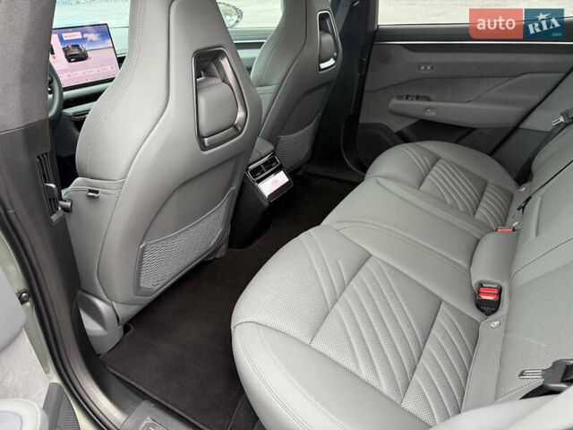 Зеленый Zeekr 001, объемом двигателя 0 л и пробегом 15 тыс. км за 40999 $, фото 10 на Automoto.ua