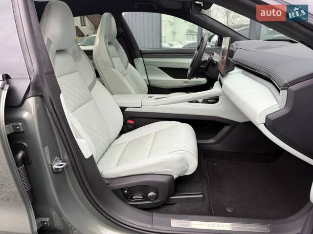 Зелений Zeekr 001, об'ємом двигуна 0 л та пробігом 13 тис. км за 46000 $, фото 36 на Automoto.ua