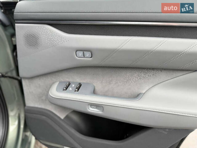 Зеленый Zeekr 001, объемом двигателя 0 л и пробегом 15 тыс. км за 40999 $, фото 12 на Automoto.ua