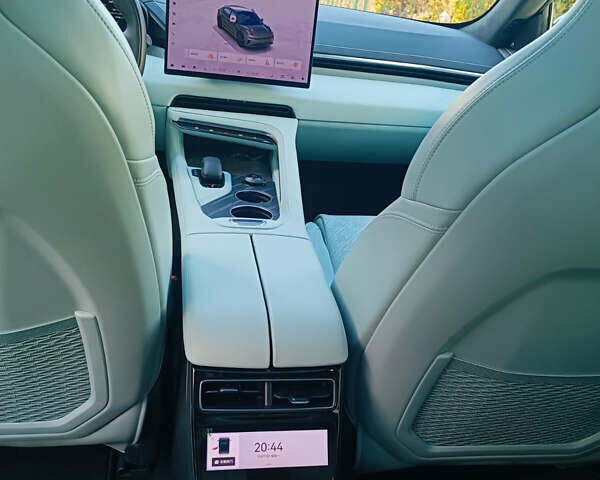 Zeekr 001 2024 в Хмельницком на Automoto.ua Зеленый Zeekr 001, объемом двигателя 0 л и пробегом 13 тыс. км за 45000 $, фото 31 на Automoto.ua