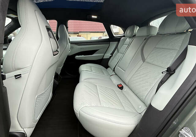 Зелений Zeekr 001, об'ємом двигуна 0 л та пробігом 8 тис. км за 40000 $, фото 26 на Automoto.ua