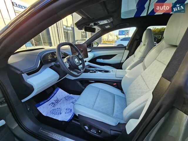 Зелений Zeekr 001, об'ємом двигуна 0 л та пробігом 22 тис. км за 46200 $, фото 13 на Automoto.ua
