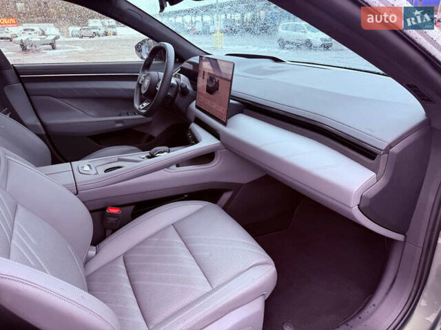 Зеленый Zeekr 001, объемом двигателя 0 л и пробегом 15 тыс. км за 40999 $, фото 8 на Automoto.ua