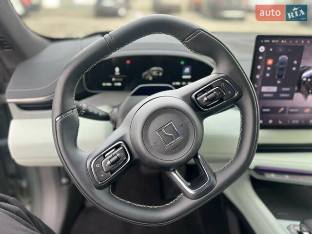 Зеленый Zeekr 001, объемом двигателя 0 л и пробегом 9 тыс. км за 45500 $, фото 13 на Automoto.ua