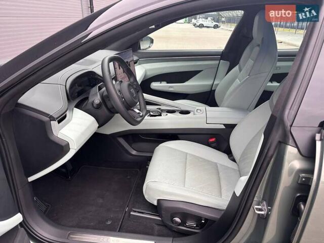 Зелений Zeekr 001, об'ємом двигуна 0 л та пробігом 11 тис. км за 37400 $, фото 12 на Automoto.ua