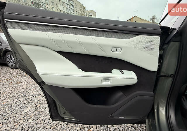 Зелений Zeekr 001, об'ємом двигуна 0 л та пробігом 8 тис. км за 40000 $, фото 25 на Automoto.ua