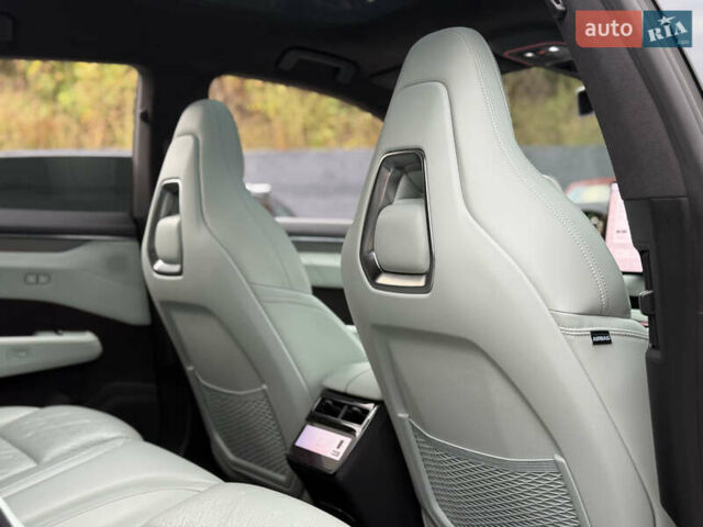 Zeekr 001 2024 у Києві на Automoto.ua Зелений Zeekr 001, об'ємом двигуна 0 л та пробігом 14 тис. км за 44999 $, фото 27 на Automoto.ua