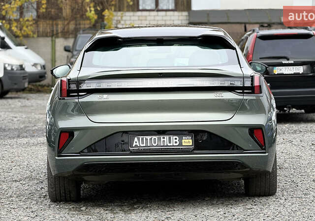 Зелений Zeekr 001, об'ємом двигуна 0 л та пробігом 8 тис. км за 40000 $, фото 9 на Automoto.ua