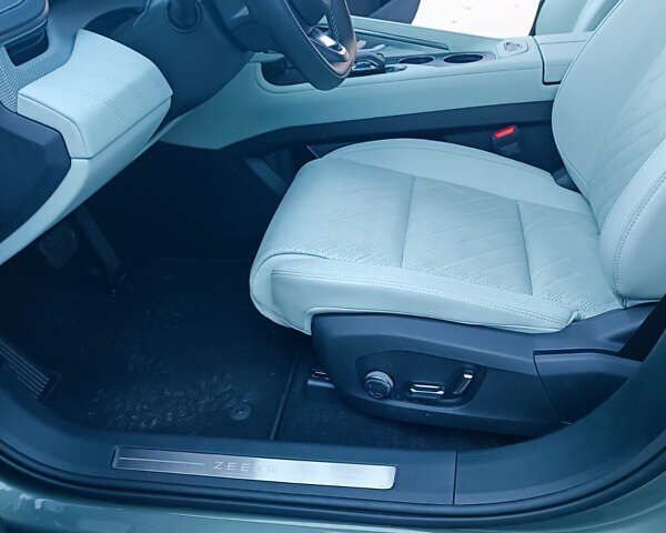 Zeekr 001 2024 в Хмельницком на Automoto.ua Зеленый Zeekr 001, объемом двигателя 0 л и пробегом 13 тыс. км за 45000 $, фото 42 на Automoto.ua