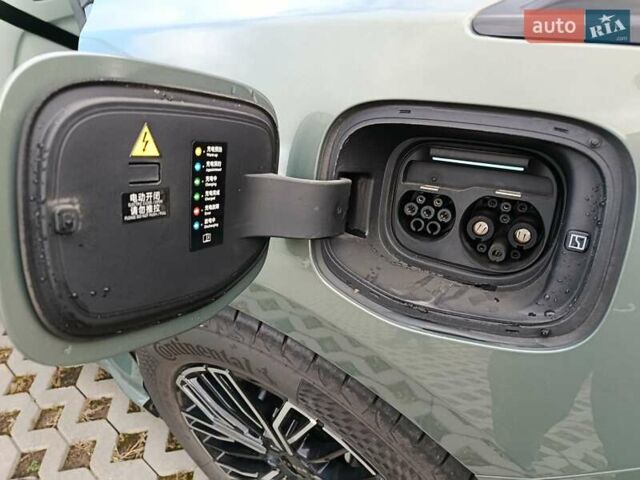 Zeekr 001 2024 в Хмельницком на Automoto.ua Зеленый Zeekr 001, объемом двигателя 0 л и пробегом 11 тыс. км за 38400 $, фото 32 на Automoto.ua