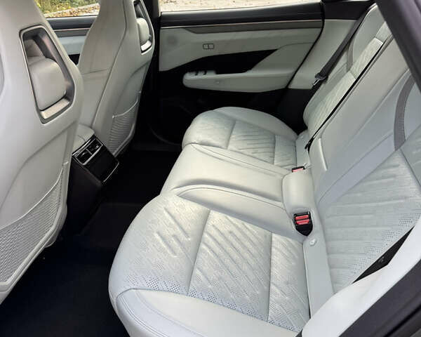 Zeekr 001 2024 в Хмельницком на Automoto.ua Зеленый Zeekr 001, объемом двигателя 0 л и пробегом 17 тыс. км за 37900 $, фото 25 на Automoto.ua