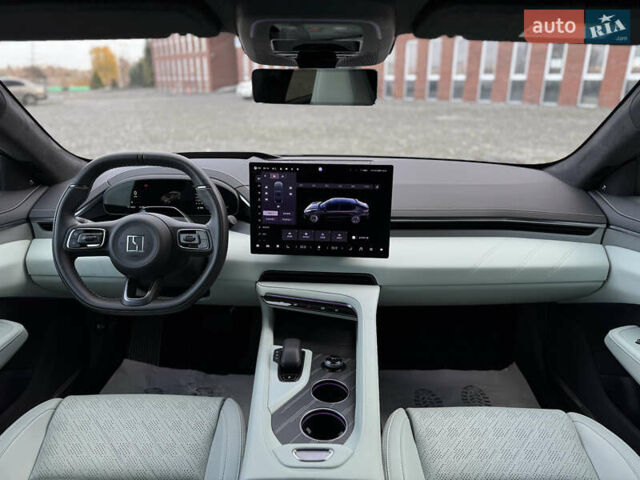 Зелений Zeekr 001, об'ємом двигуна 0 л та пробігом 13 тис. км за 42500 $, фото 19 на Automoto.ua