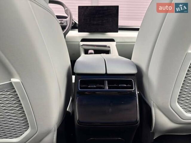 Зелений Zeekr 001, об'ємом двигуна 0 л та пробігом 11 тис. км за 37400 $, фото 17 на Automoto.ua