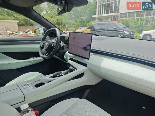 Zeekr 001 2024 в Киеве на Automoto.ua Зеленый Zeekr 001, объемом двигателя 0 л и пробегом 12 тыс. км за 39999 $, фото 2 на Automoto.ua