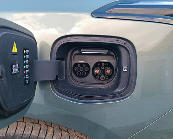 Zeekr 001 2024 в Хмельницком на Automoto.ua Зеленый Zeekr 001, объемом двигателя 0 л и пробегом 13 тыс. км за 45000 $, фото 22 на Automoto.ua