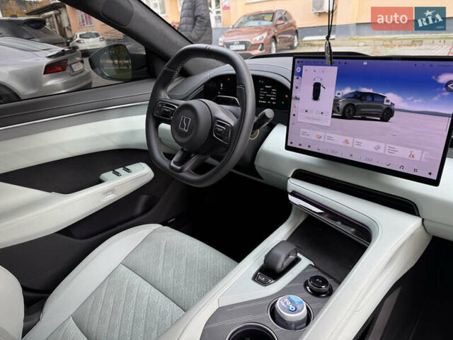 Zeekr 001 2024 в Могилев-Подольском на Automoto.ua Зеленый Zeekr 001, объемом двигателя 0 л и пробегом 7 тыс. км за 41000 $, фото 23 на Automoto.ua