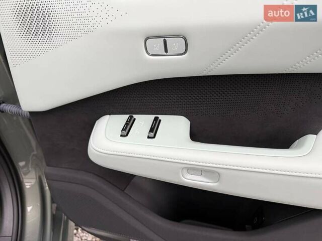 Зелений Zeekr 001, об'ємом двигуна 0 л та пробігом 13 тис. км за 46000 $, фото 35 на Automoto.ua