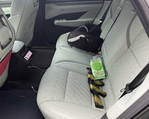 Zeekr 001 2024 в Киеве на Automoto.ua Зеленый Zeekr 001, объемом двигателя 0 л и пробегом 11 тыс. км за 49000 $, фото 11 на Automoto.ua