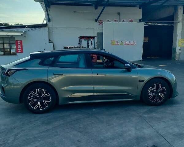 Зелений Zeekr 001, об'ємом двигуна 0 л та пробігом 11 тис. км за 35500 $, фото 2 на Automoto.ua