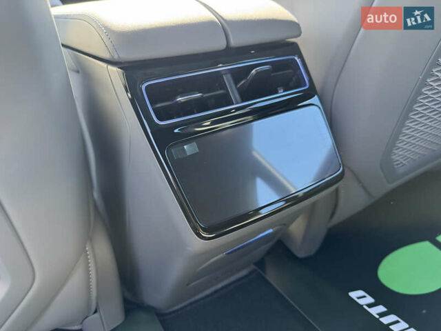 Zeekr 001 2025 у Києві на Automoto.ua Зелений Zeekr 001, об'ємом двигуна 0 л та пробігом 1 тис. км за 46900 $, фото 15 на Automoto.ua