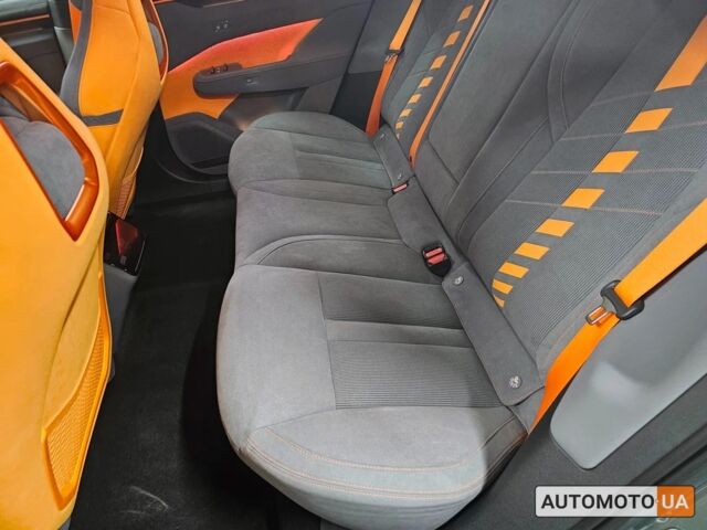 Зелений Zeekr 001, об'ємом двигуна 0 л та пробігом 1 тис. км за 46100 $, фото 9 на Automoto.ua