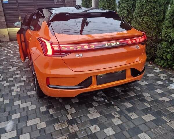 Оранжевый Zeekr 001, объемом двигателя 0 л и пробегом 1 тыс. км за 43800 $, фото 3 на Automoto.ua