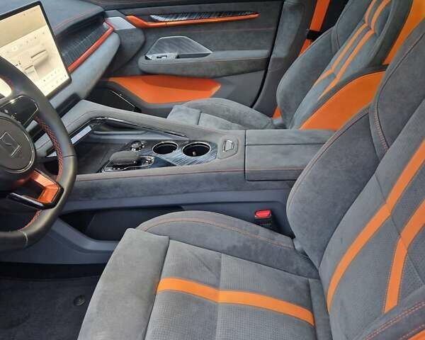 Оранжевый Zeekr 001, объемом двигателя 0 л и пробегом 1 тыс. км за 43800 $, фото 6 на Automoto.ua