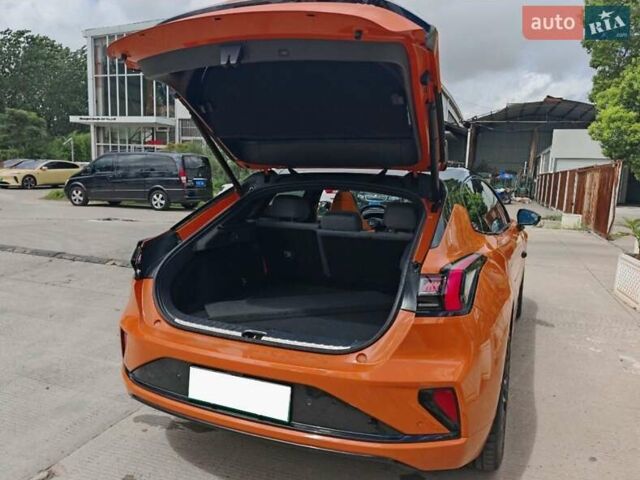 Оранжевый Zeekr 001, объемом двигателя 0 л и пробегом 15 тыс. км за 45999 $, фото 2 на Automoto.ua