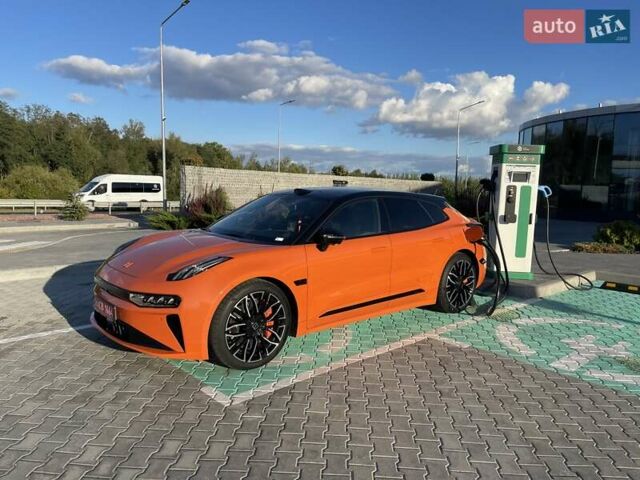 Оранжевый Zeekr 001, объемом двигателя 0 л и пробегом 7 тыс. км за 51000 $, фото 1 на Automoto.ua
