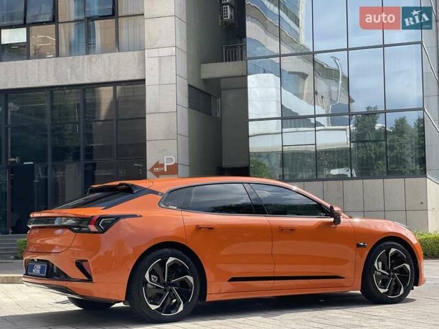 Zeekr 001 2024 у Одесі на Automoto.ua Помаранчевий Zeekr 001, об'ємом двигуна 0 л та пробігом 19 тис. км за 39900 $, фото 2 на Automoto.ua