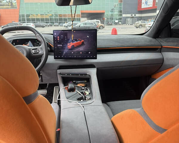 Оранжевый Zeekr 001, объемом двигателя 0 л и пробегом 23 тыс. км за 45000 $, фото 6 на Automoto.ua