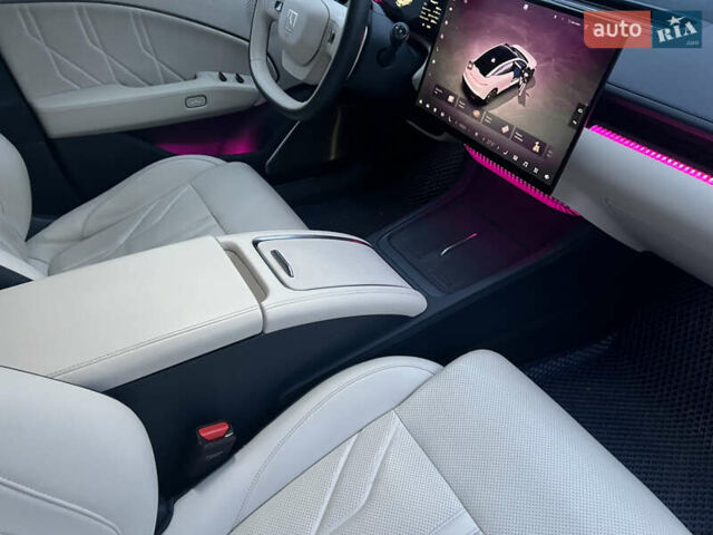 Білий Zeekr 007, об'ємом двигуна 0 л та пробігом 20 тис. км за 38500 $, фото 31 на Automoto.ua