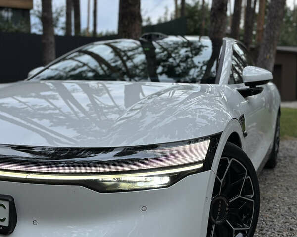 Белый Zeekr 007, объемом двигателя 0 л и пробегом 15 тыс. км за 36500 $, фото 19 на Automoto.ua