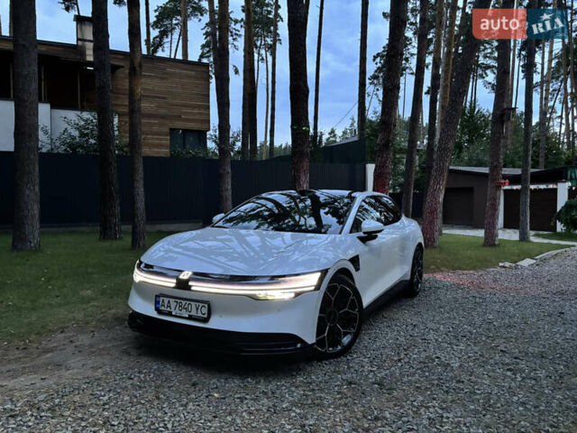 Белый Zeekr 007, объемом двигателя 0 л и пробегом 15 тыс. км за 36500 $, фото 35 на Automoto.ua