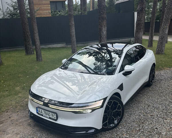 Белый Zeekr 007, объемом двигателя 0 л и пробегом 15 тыс. км за 36500 $, фото 1 на Automoto.ua