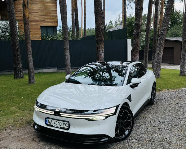 Белый Zeekr 007, объемом двигателя 0 л и пробегом 15 тыс. км за 36500 $, фото 20 на Automoto.ua