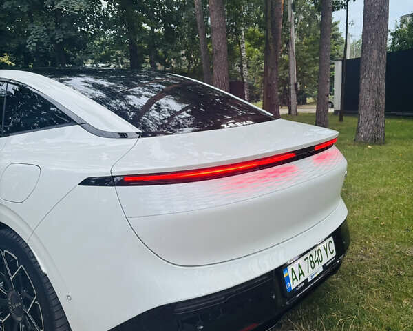 Белый Zeekr 007, объемом двигателя 0 л и пробегом 15 тыс. км за 36500 $, фото 9 на Automoto.ua